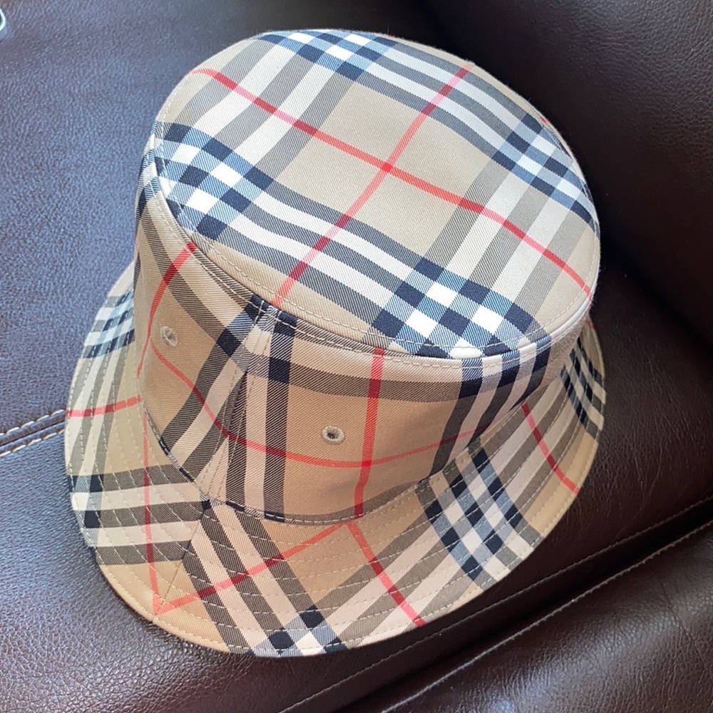 Burberry hat
